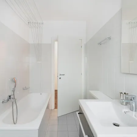 Easylife - Accogliente Dimora Con Balcone Apartament Mediolan