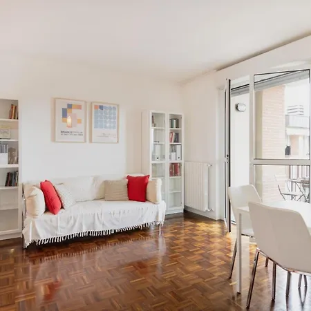 Easylife - Accogliente Dimora Con Balcone * Mediolan